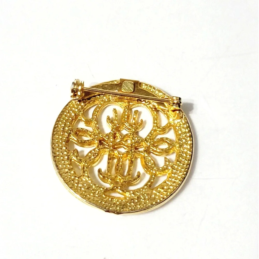Vintage Monogram Brooch Pin, Gold-tone Scrolly Retro Jewelry 1‎ 3/8